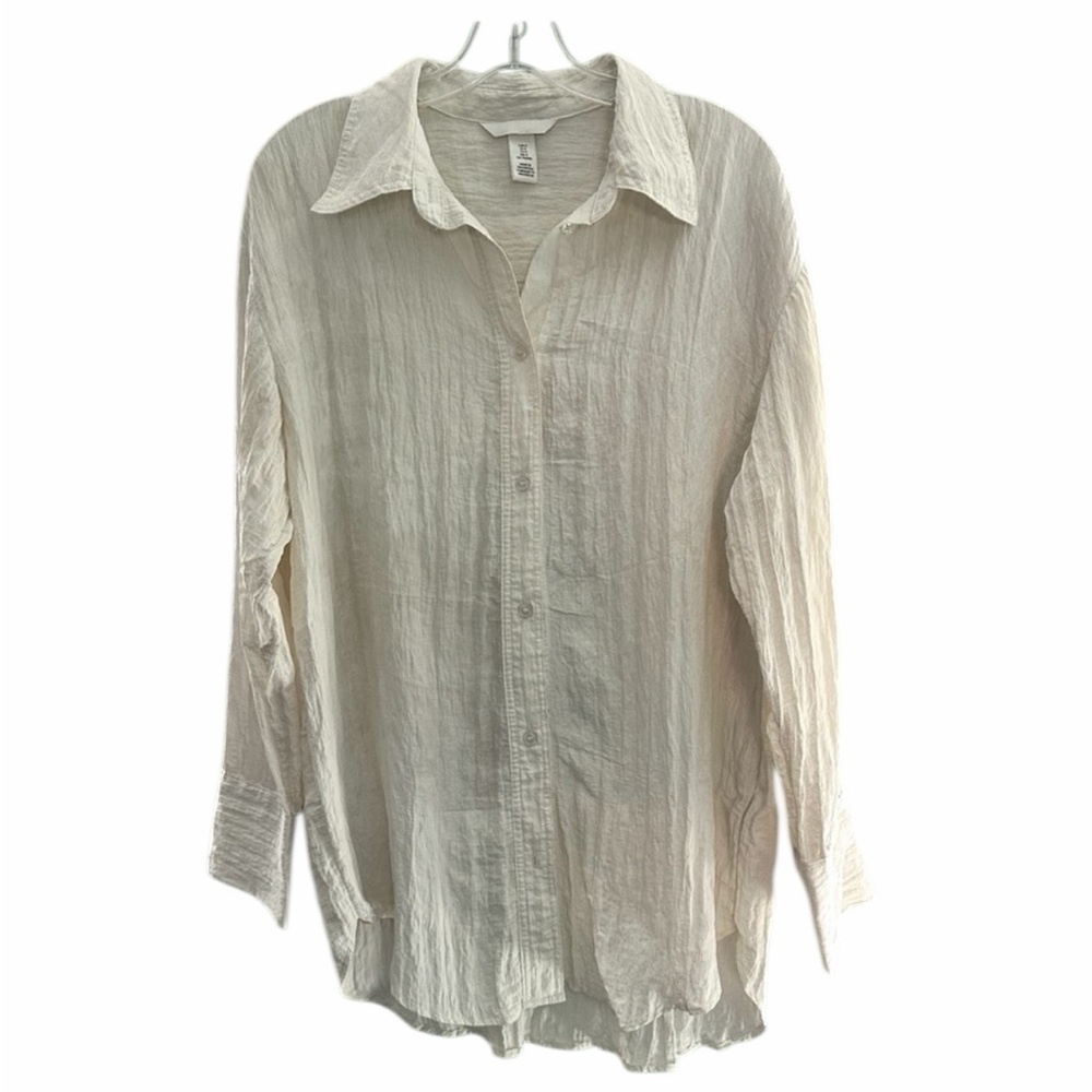 H & M Women’s Off White Button Down Blouse - Size Medium- New Without Tags